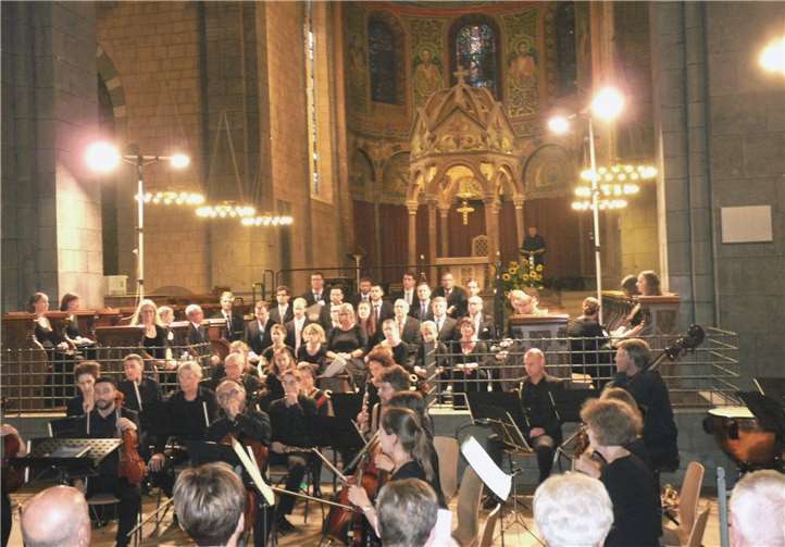 Mit Werken von Felix Mendelssohn-Bartholdy eröffnete das Festkonzert unter der musikalischen Gesamtleitung von Philipp Meyer OSB die Laacher Festwoche.