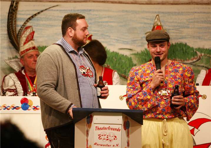 Mit allerlei Klatsch und Tratsch reizten Florian Peffer und René Wirfs als „et Plümo on sei Handdoch“ die Lachmuskeln.