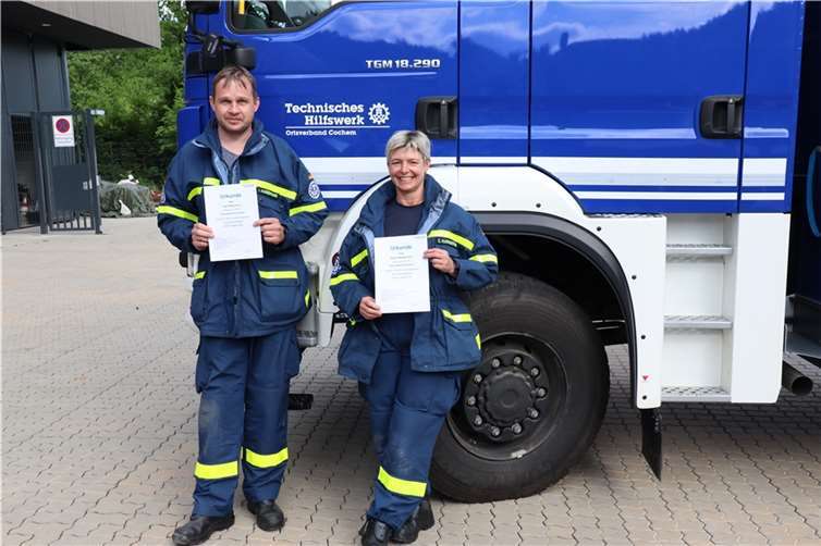 Mit an Bord des THW-Ortsverbandes Cochem sind, nach erfolgreich absolvierter Grundausbildungsprüfung, Sabine Markenstein und Ingo Habermann. Foto: privat