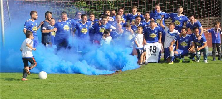 Mit blauem Dunst in die A-Klasse: Der HSV Neuwied ist mittlerweile der erfolgreichste Club aus der Neuwieder Kernstadt. TH