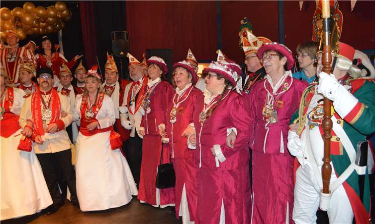 Mit dabei in der kulturwerkstatt waren auch die Möhnen, Senatoren und Elferräte.