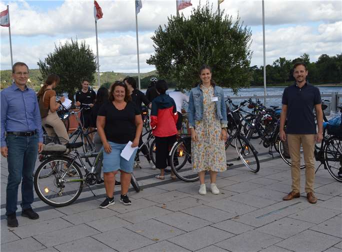 Mit dabei natürlich die beiden Bürgermeister aus Sinzig und Remagen, Andreas Geron und Björn Ingendahl mit den Klimaschutzbeauftragten Silke Merz und Chantal Zinke. Fotos: AB