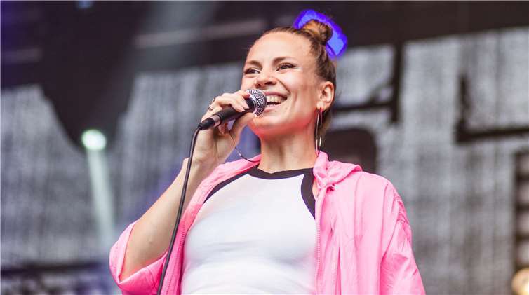 Mit dabei war auch die Berliner Sängerin Leona Berlin.