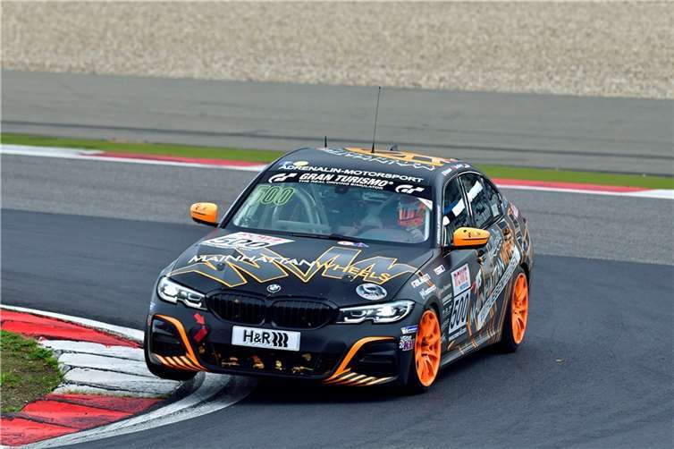 Mit dem BMW 330i von Adrenalin Motorsport sicherten sich Sindre Setsaas, Oscar Sandberg und Daniel Zils vorzeitig die NLS-Meisterschaft 2022.