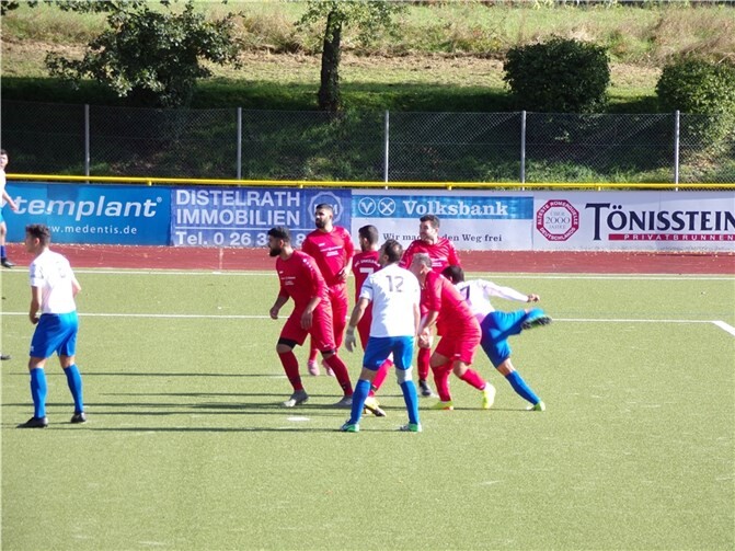 Mit dem BSC Unkelbach trafen die Kicker aus der Badestadt auf einen unangenehmen Gegner, die bereits im Aufbau früh störten. Foto: privat