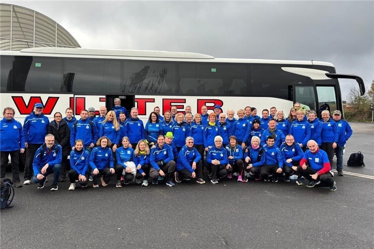 Mit dem Bus fuhr die LGLaacher See zum Laufevent nach Venlo.