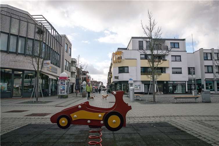 Mit dem Fördergeld aus dem „Sofortprogramm zur Stärkung unserer Innenstädte und Zentren in Nordrhein-Westfalen 2021“ soll der Neue Markt ebenso wie die Altstadt von Meckenheim attraktiver gemacht werden.  Foto: JOST