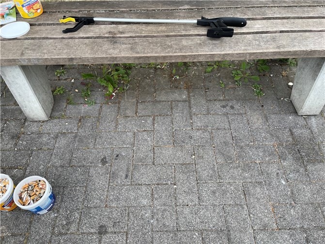 Mit dem Konzept der „Essbaren Stadt“ ist Andernach seit vielen Jahren Vorbild für eine nachhaltige Stadtentwicklung. Doch leider gibt es da ein wachsendes Problem: die vielen achtlos weggeworfenen Zigarettenkippen im Stadtgebiet. Foto: Hans-Paul Dahm