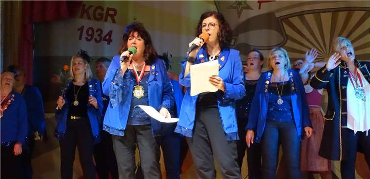 Mit dem Lied „Dat os Heimat“ wurde die Sitzung beendet.