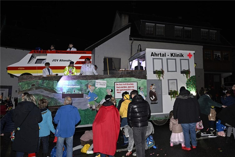 Mit dem Moehnenzug durch Altenahr startete am 12.02.2026 die Region an der Mitte...