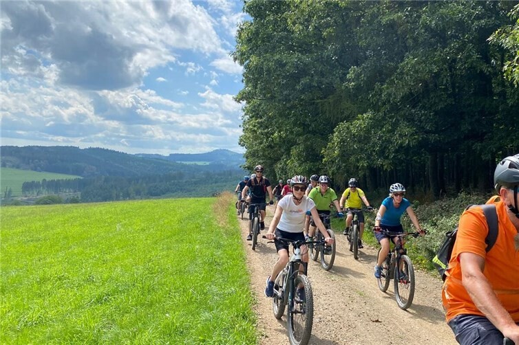 Mit dem Mountainbike die Vulkanregion erkunden