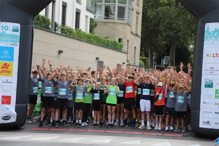 Mit dem Rasselstein-Jugendlauf startete die Andernacher Laufveranstaltung.Fotos: WAMFO.DE