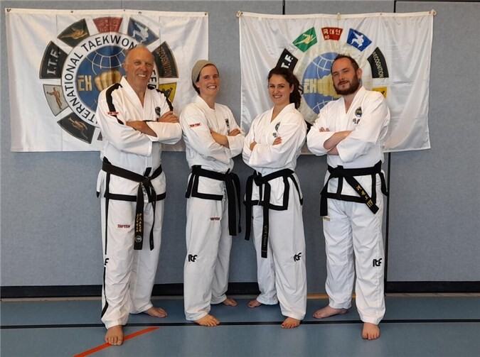 Mit dem Ziel, Körper und Geist gleichermaßen zu trainieren, besticht Taekwon-Do durch ihre vielfältigen Bewegungen und Techniken.  Fotos:privat