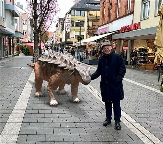 Mit dem großen Erfolg ist auch Neuwieds Oberbürgermeister Jan Einig hoch zufrieden.  Foto: Stadt Neuwied