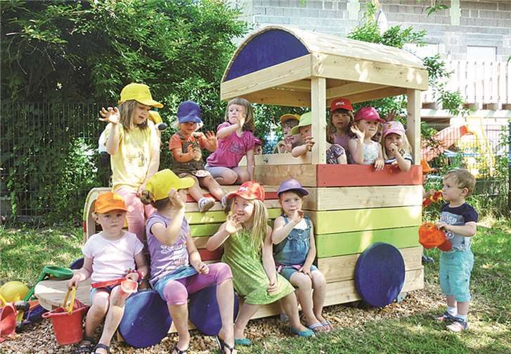 Mit dem neu gestalteten Außengelände sind die Kindergartenkinder mehr als zufrieden.  Privat