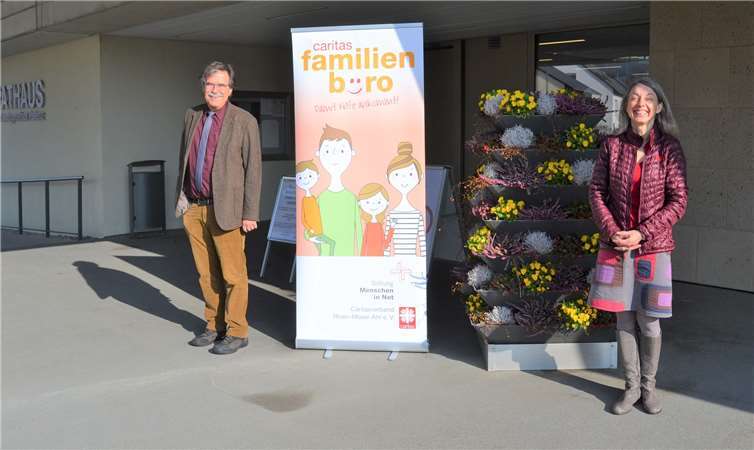Mit den Beratungen im Rathaus der Verbandsgemeinde Pellenz haben Bürgermeister Klaus Bell und Margret Marxen-Ney ein ortsnahes Angebot für die Bürgerinnen und Bürger ins Leben gerufen. Foto: E.T. Müller