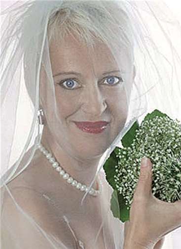 Mit den beliebten röhrig-forum Event-Gutscheinen erhält man jetzt die Karten für die Herbst-Highlights im röhrig-forum wie zum Beispiel Kabarett mit „Lioba Albus“.privat