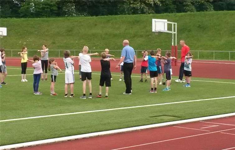 Mit den erfahrenen Übungsleitern macht es noch mehr Spaß.privat