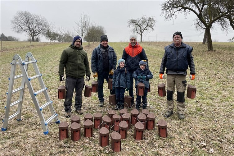 Mit den neuen Nistkästen wollen die Vogelfreunde Wirges einen Beitrag für den Naturschutz leisten. Foto:Westerwälder Vogelfreunde Wirges e.V.