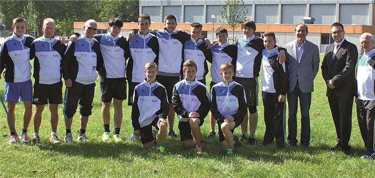 Mit den neuen Sportjacken geht es jetzt Richtung Berlin.privat