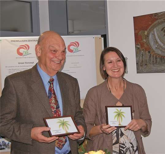 Mit der „OASE Palme“, Annegret Kastorp und Jörg Kestler.