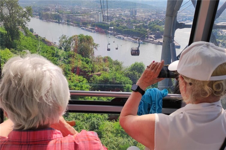 Mit der Seilbahn geht es von der Festung Ehrenbreitstein hinab zum Deutschen Eck in Koblenz