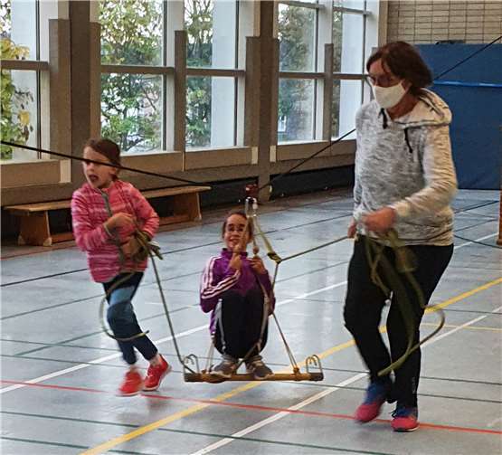 Mit der Seilbahn ging es durch die Halle.Foto: privat