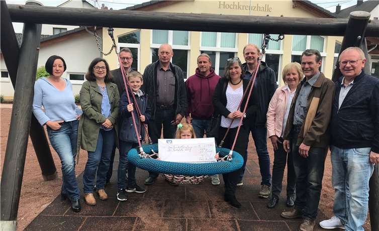 Mit der Spende soll ein weiteres Spielgerät angeschafft werden. Foto: FWG Maifeld