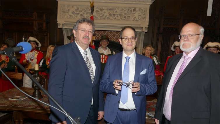Mit der Verabschiedung seines ehemaligen Chefsübernimmt Stellvertreter Oliver Pinzer die Leitung der Burg.