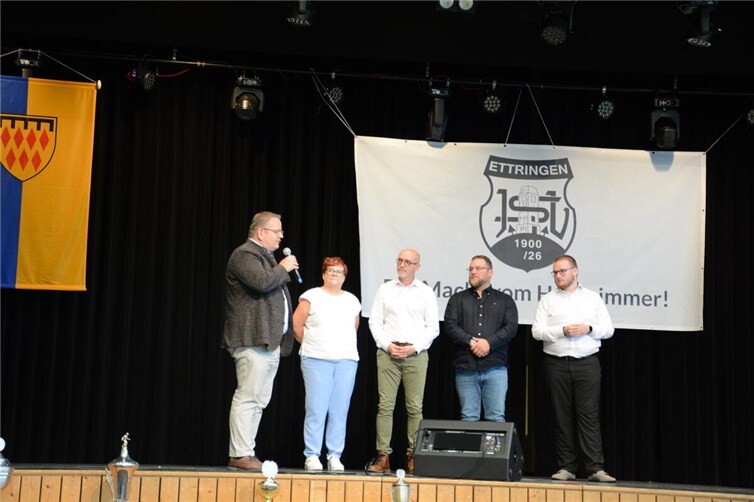 Mit der Volksbank grüßte ein langjähriger Partner