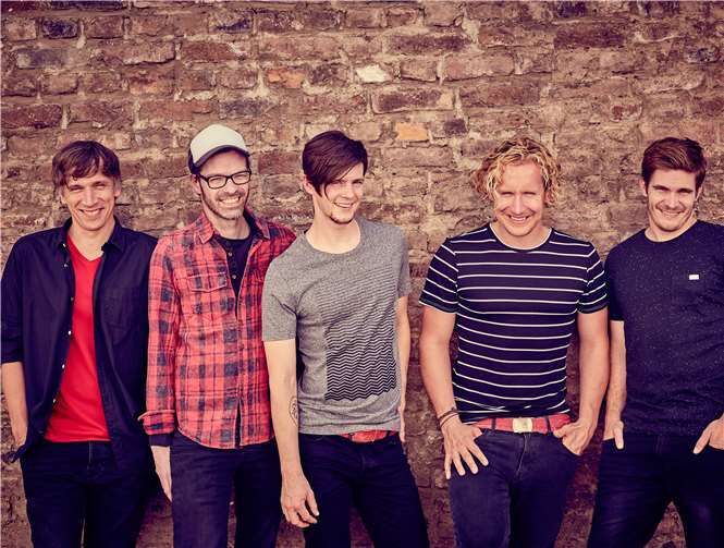 Mit der beliebtesten und erfolgreichsten Mundart-Band Kölns „Kasalla“ gehen die „Maria Ruh-Classix“, die von der röhrig-forum Kulturbühne unterstützt werden, am 16. September zu Ende.benwolf2017