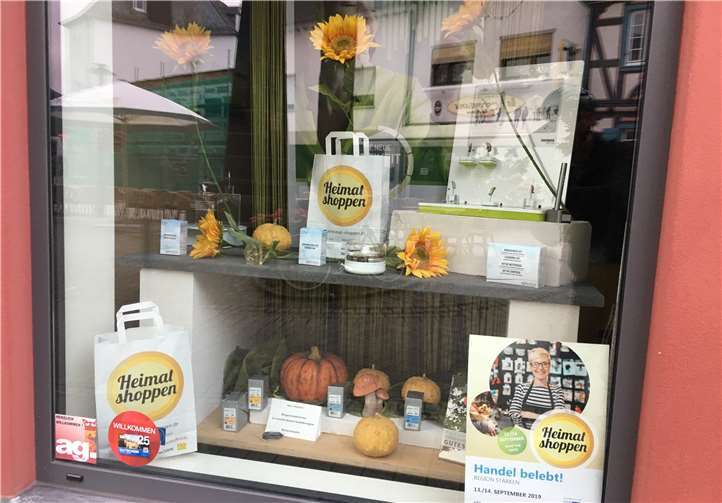 Mit der bundesweiten Aktion „Heimat Shoppen“ möchte die Aktivgemeinschaft für die Vielfalt, Service und Mehrwert des örtlichen Handels sensibilisieren. Fotos: Aktivgemeinschaft WIR SIND SINZIG