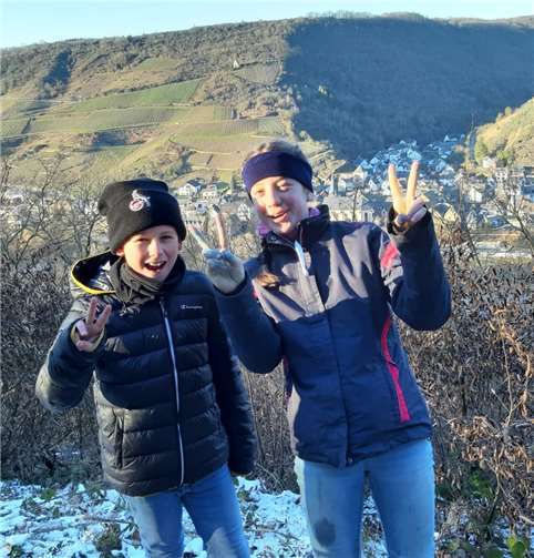 Mit der ersten so ins Leben gerufenen Frischluftkilometer-Challenge haben die Schüler und Lehrer der vier Sportprofilklassen dem ständigen Stubenhocken den Kampf angesagt.Fotos: GOS