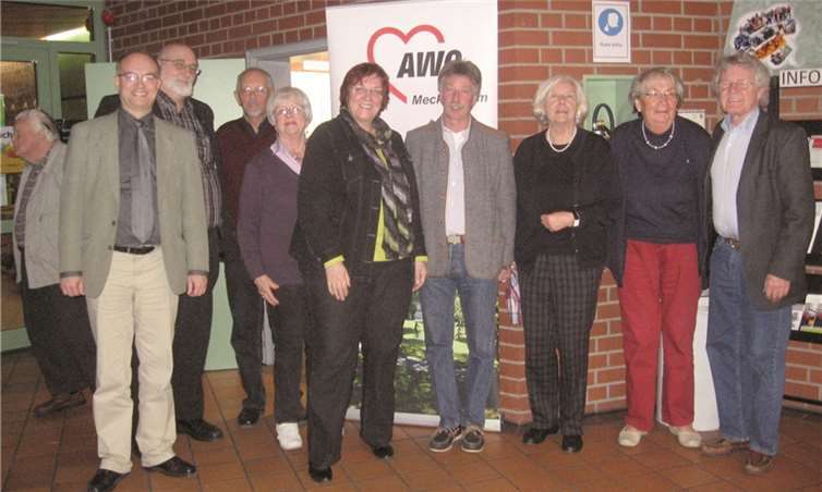 Mit der geleisteten Arbeit sehr zufrieden zeigten sich (von links) Werner Albrecht, Paul Wagner, Hermann Grundmann, Anita Grundmann, Ortsvereinsvorsitzende Barbara Heymann, Kreisvorsitzender Heinz-Willi Schäfer, Helena Klein, Rita Theves und Wolfgang Staab.privat
