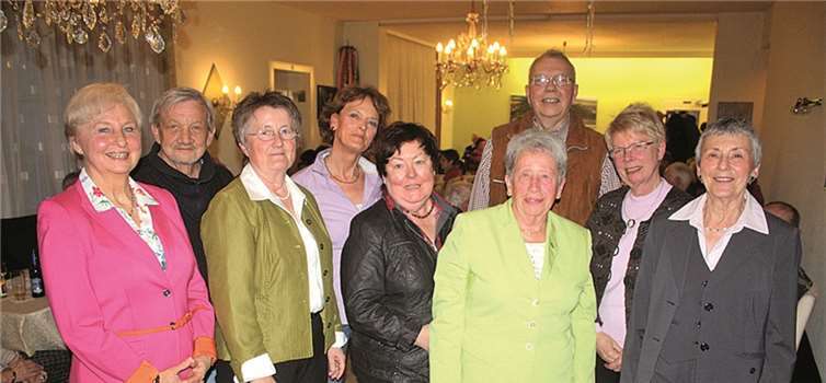 Mit der neuen Vorsitzenden Irmgard Füllenbach und ihrer Stellvertreterin Hiltrud Weidig stehen zwei Frauen an der Spitze des Linzer Eifelvereins. DL