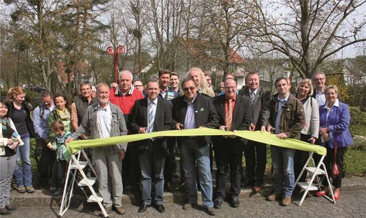 Mit der obligatorischen Banddurchtrennung wurde der Premiumwanderweg offiziell in Betrieb genommen. WK