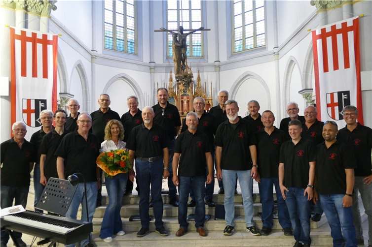 Mit der öffentlichen Probe sagte Frau Schmitt dem MGV nun „Good By“. Quelle: MGV Pfaffendorf