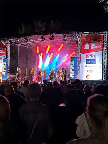 Mit der vielumjubelten Brass-Band „Druckluft“ stieg das Finale: „Summer Brass“ war ein besonderer und sehr bemerkenswerter Teil des Stadtjubiläums.