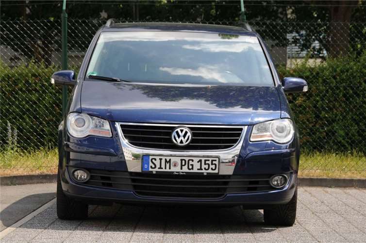 Mit diesem Fluchtfahrzeug flüchteten die Täter, die den Geldautomaten in Forst aufsprengten. Fotos: Kriminalinspektion Mayen