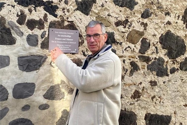 Mit dieser Aktion hofft die Bürgerinitiative einen Beitrag zur Aufarbeitung der Rübenacher Geschichte geleistet zu haben.