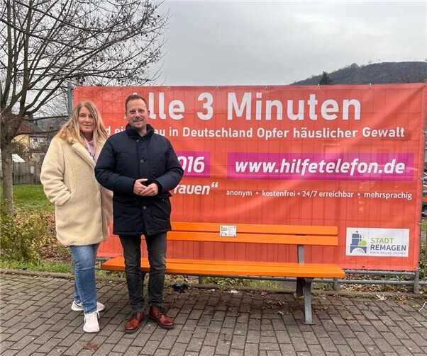 Mit dieser Aktion zeigt die Stadt Remagen klar Haltung.  Foto: Beate Fuchs