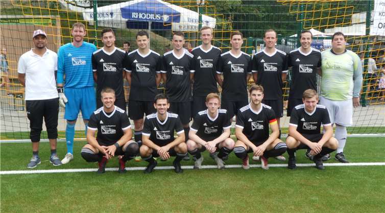 Mit dieser Mannschaft startete die SG Niederzissen/Wehr in der Saison 2019/2020. Das Foto entstand von den Kontaktbeschränkungen durch Corona.Foto: privat