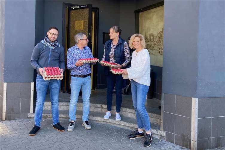 Mit dieser bereits dreizehnten Osterspende möchten die SPD-Politiker gleichzeitig zu weiteren Spenden aufrufen, um die Arbeit des Mampf nachhaltig zu sichern. Foto: SPD Koblenz