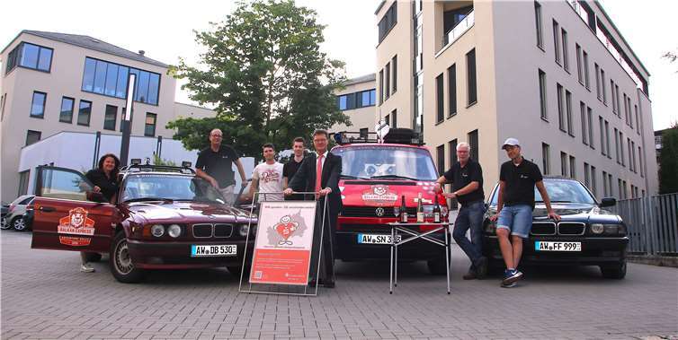Mit drei Fahrzeugen macht sich das Team Blanc de NoAhr Ende August in Dresden auf den Weg.privat