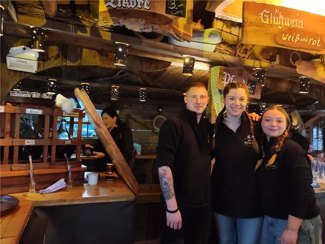 Mit eigenen Kräften werden Hütten und Stände bis auf drei betrieben.