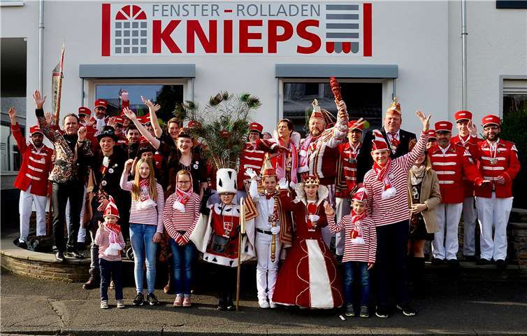 Mit einem „Dreimol Hünge Alaaf“ wurde auf die laufende Karnevalssaison angestoßen. Foto: KG