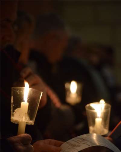 Mit einem Friedensgebet und Kerzenschein soll in diesem Jahr wieder in der diesmal auch von außen illuminierten katholischen Martinskirche der Sternmarsch am Volkstrauertag enden.Dekanat Nassauer Land