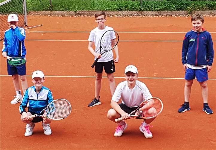 Mit einem Unentschieden startete das jüngste Team des TC Steimel „Jungen U15 C-Klasse“ in die Medensaion 2020 gegen den TC Daaden. Für das 7:7 sorgten Demian Seifert, Jan Schreiner, Jaroslav Moiß, Daniel Schreiner und Luis Gemeinder. Fotos: TC Steimel