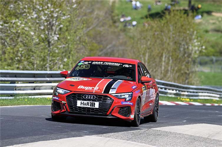 Mit einem Vorsprung von 1,67 Sekunden überquerte der von Joachim Nett, Jürgen Nett und Christoph Dupre` pilotierte Audi RS3 die Ziellinie.