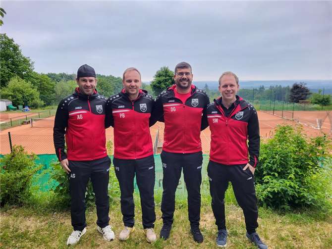 Mit einem eindrucksvollen 6:0-Sieg unterstrich das Team seine starke Frühform und sicherte sich damit bereits den zweiten Sieg in Folge. Foto: TuS Kettig Tennis